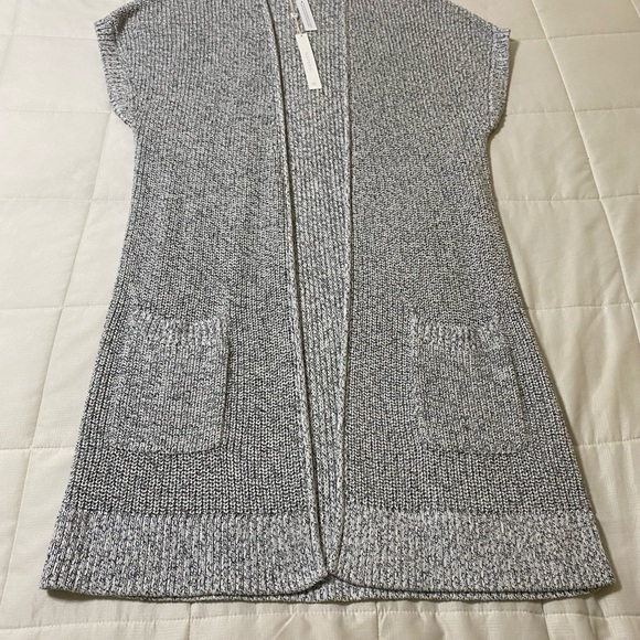 NWT CASLON Gilet Short sleeve sweater cardigan Size Medium White Black Marled - Picture 2 of 9